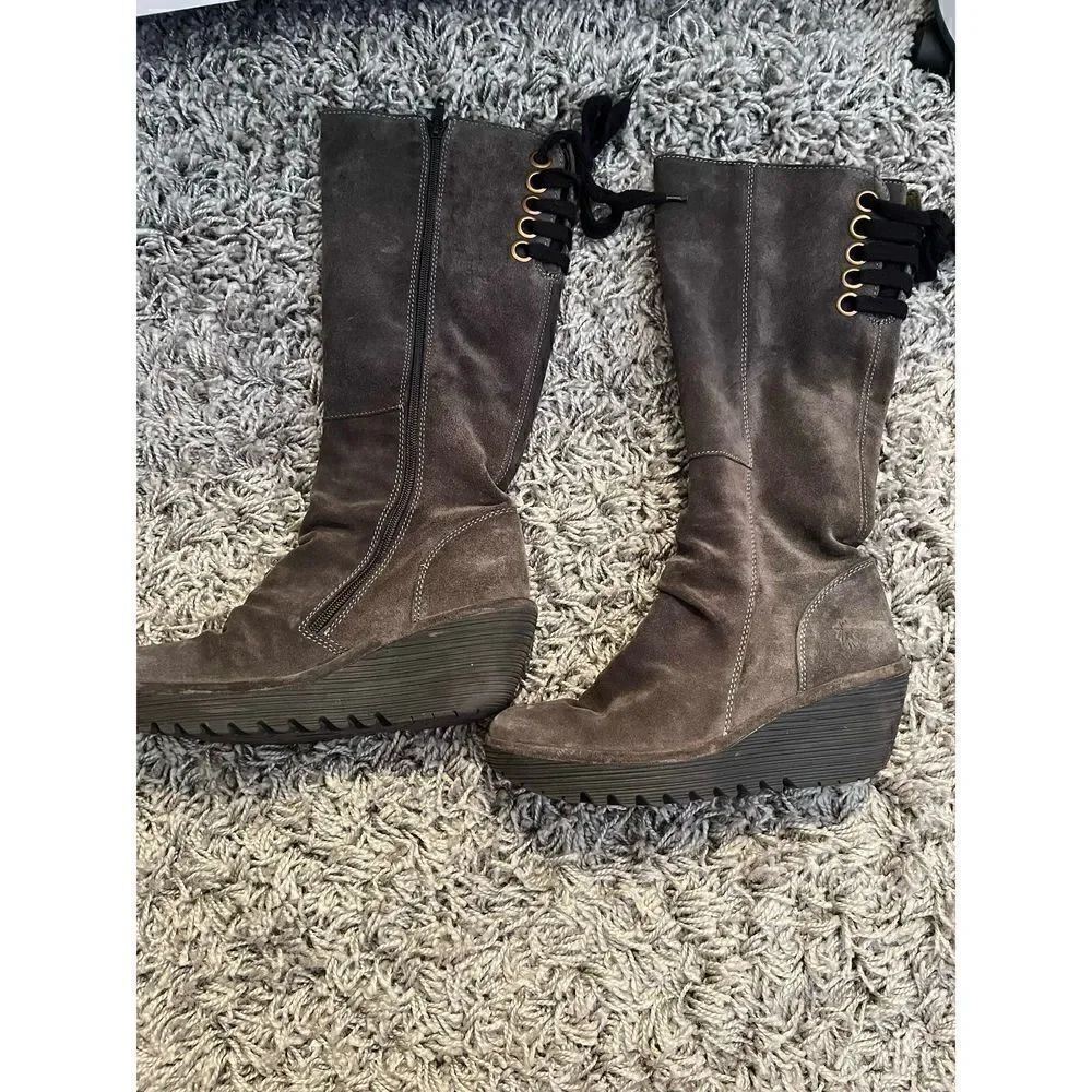 Fly London Yust Grey Suede Boot - Picture 4 of 15